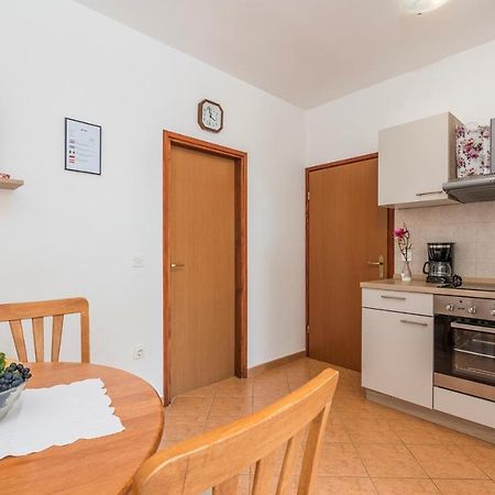 Vitas Funtana Buitenkant foto