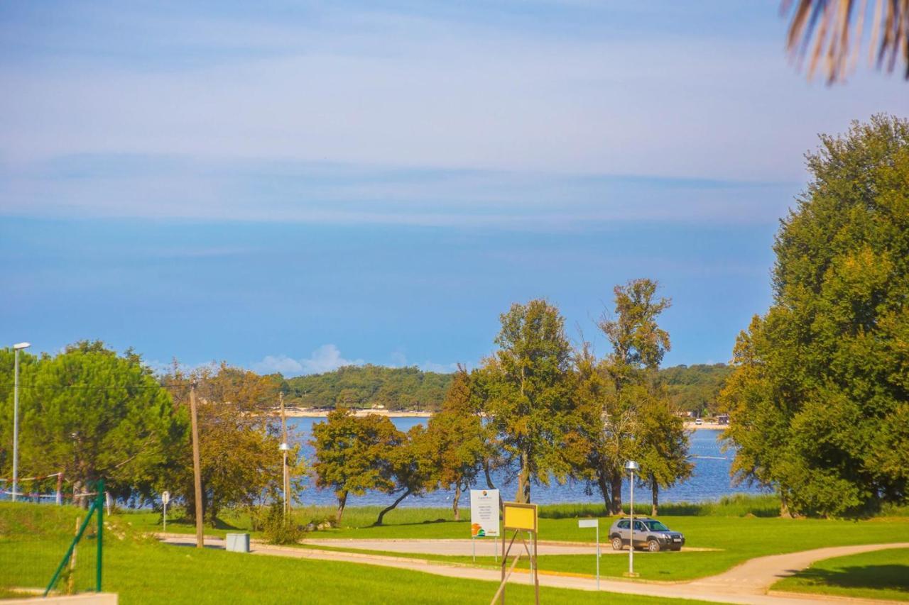Vitas Funtana Buitenkant foto
